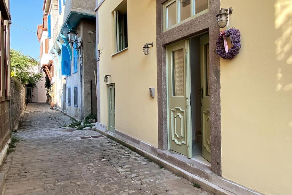 Στούντιο Σε Ανακαινισμένο Αρχοντικό Του 19Ου Αιώνα, Κέντρο Μύρινας Apartman Kültér fotó